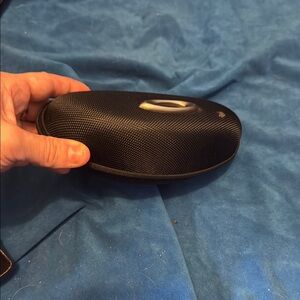 Oakley hard cover sunglasses case